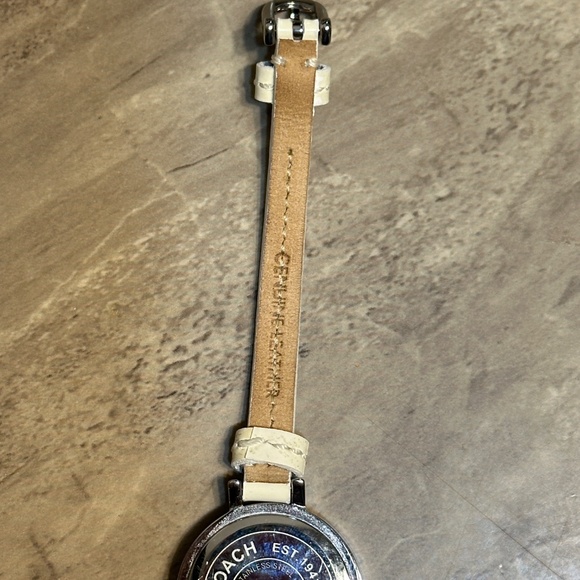 Coach Bridgit Wrist Watch Ivory White Leather Silver Stainless Steel Y2k 2000s - Picture 7 of 10